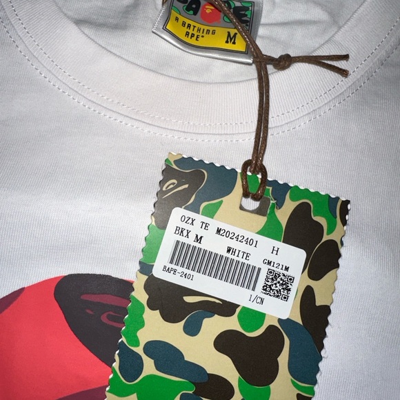 A BATHING APE WHITE CAMO T SHIRT - Picture 2 of 6